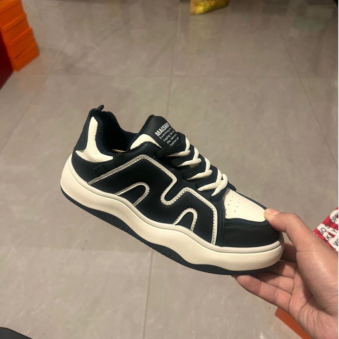板鞋时尚百搭春季潮流潮鞋厚底加绒秋季