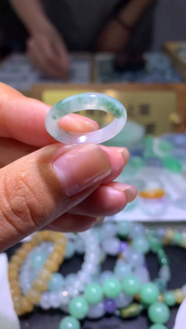 定制翡翠未镶嵌毛货