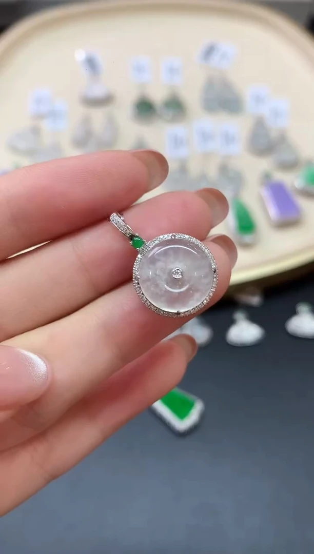 翡翠18K金镶嵌吊坠(不含链)吊坠（不含链）3500多样性发货一件