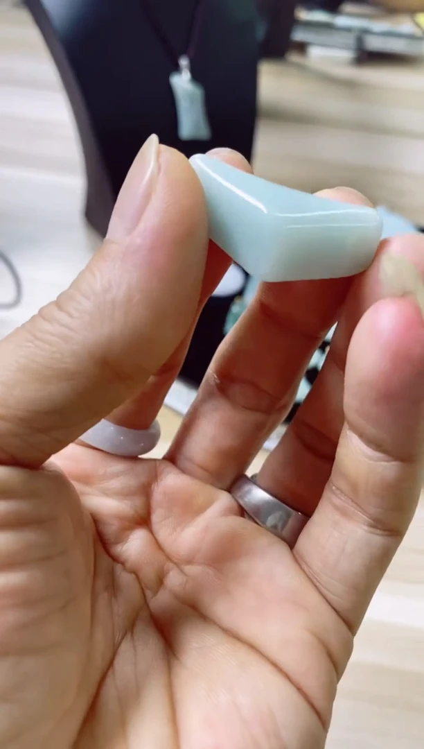 翡翠未镶嵌颈饰21天然缅甸翡翠A货