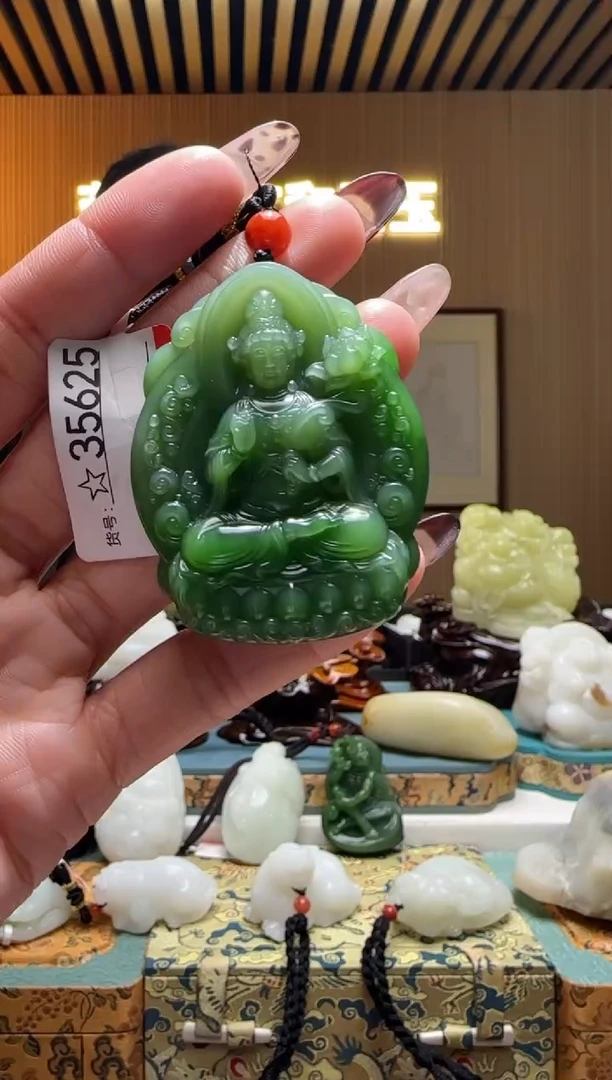 颈饰未镶嵌和田玉1