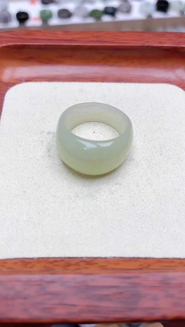 和田玉戒圈未镶嵌t*18号