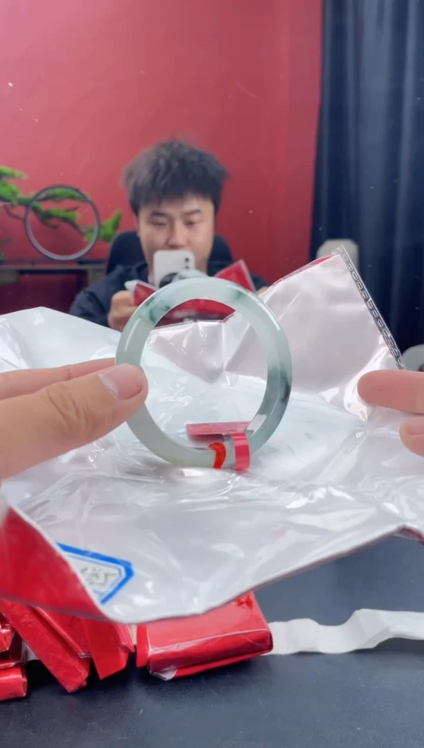 未镶嵌手镯翡翠9