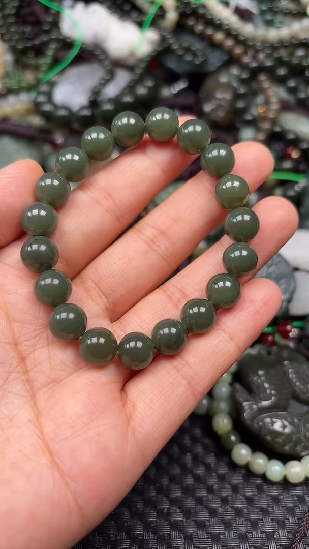 和田玉未镶嵌颈饰1