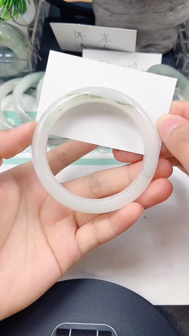 未镶嵌手镯石英质玉85-58/59