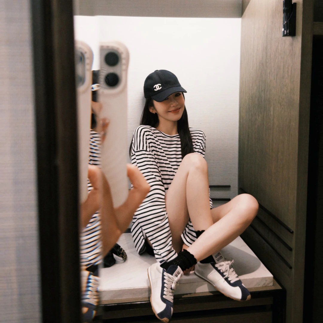 希娜 阔版简约宽松窄黑白条纹大板T恤