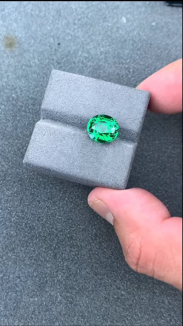 裸石未镶嵌碧玺5.18克拉