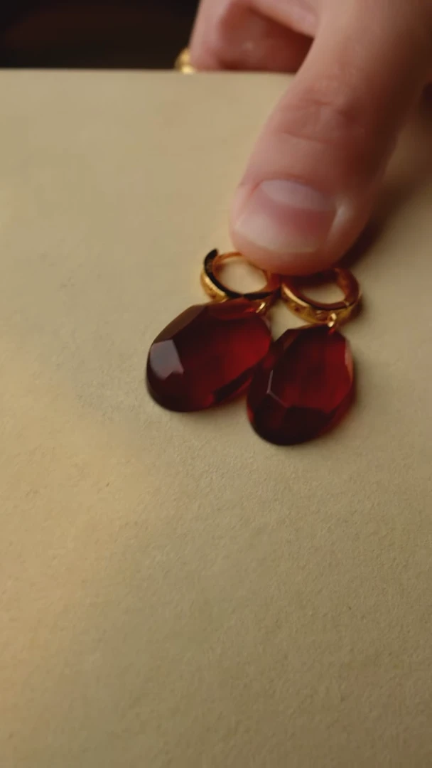 【闪购商品】琥珀颈饰银S925镶嵌血珀耳环