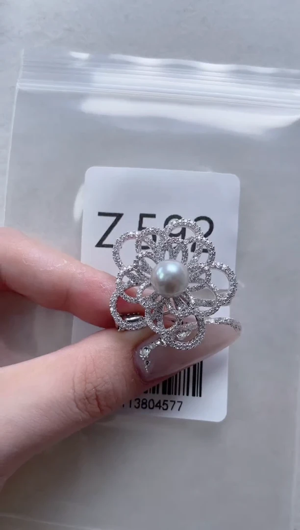 未镶嵌海水珍珠胸针Z592