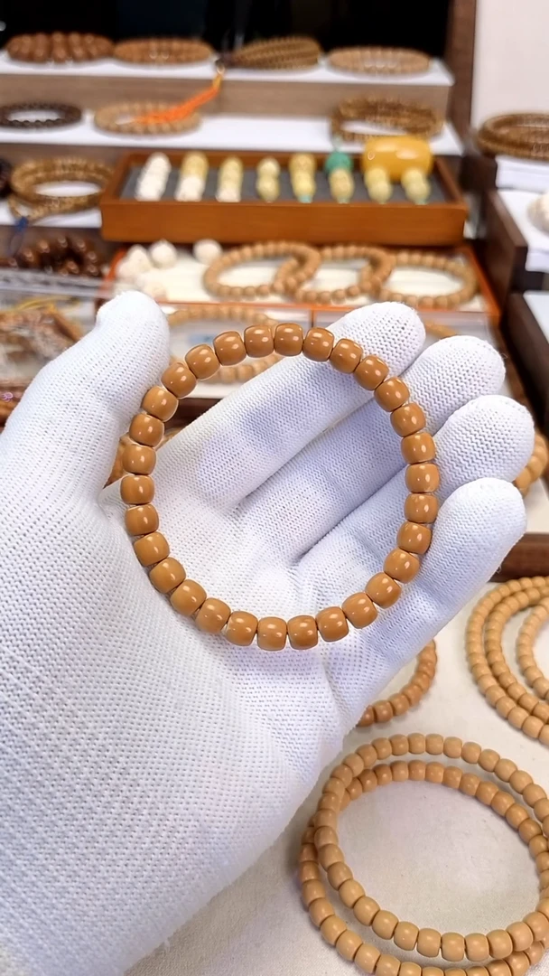 【闪购商品】橄榄核手串7.6老挝老型核尖手串（8折）