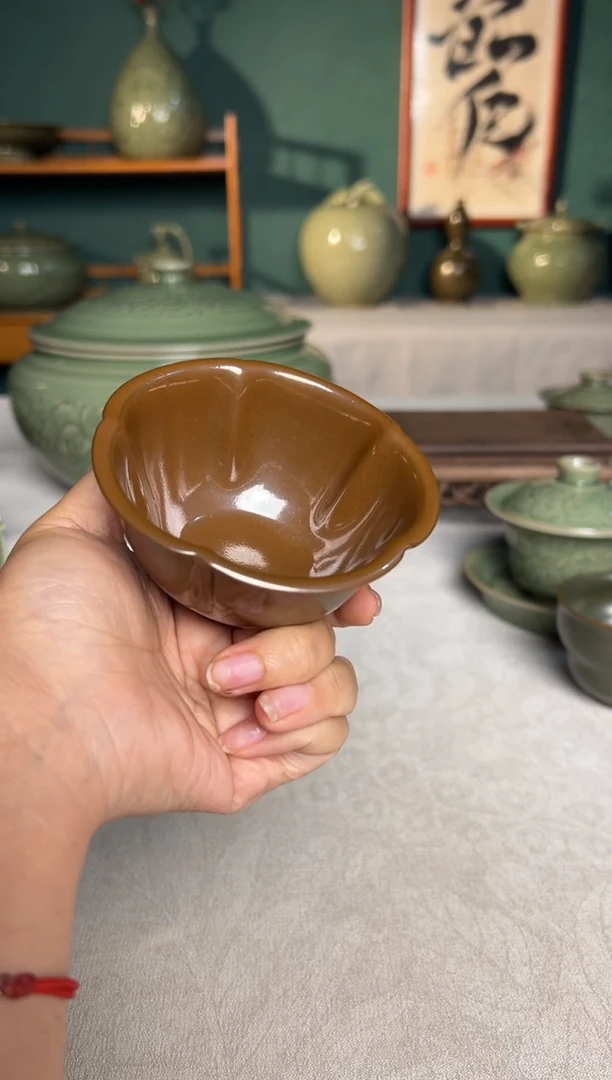 其他耀州窑纯手工紫金釉葵口出筋花口杯