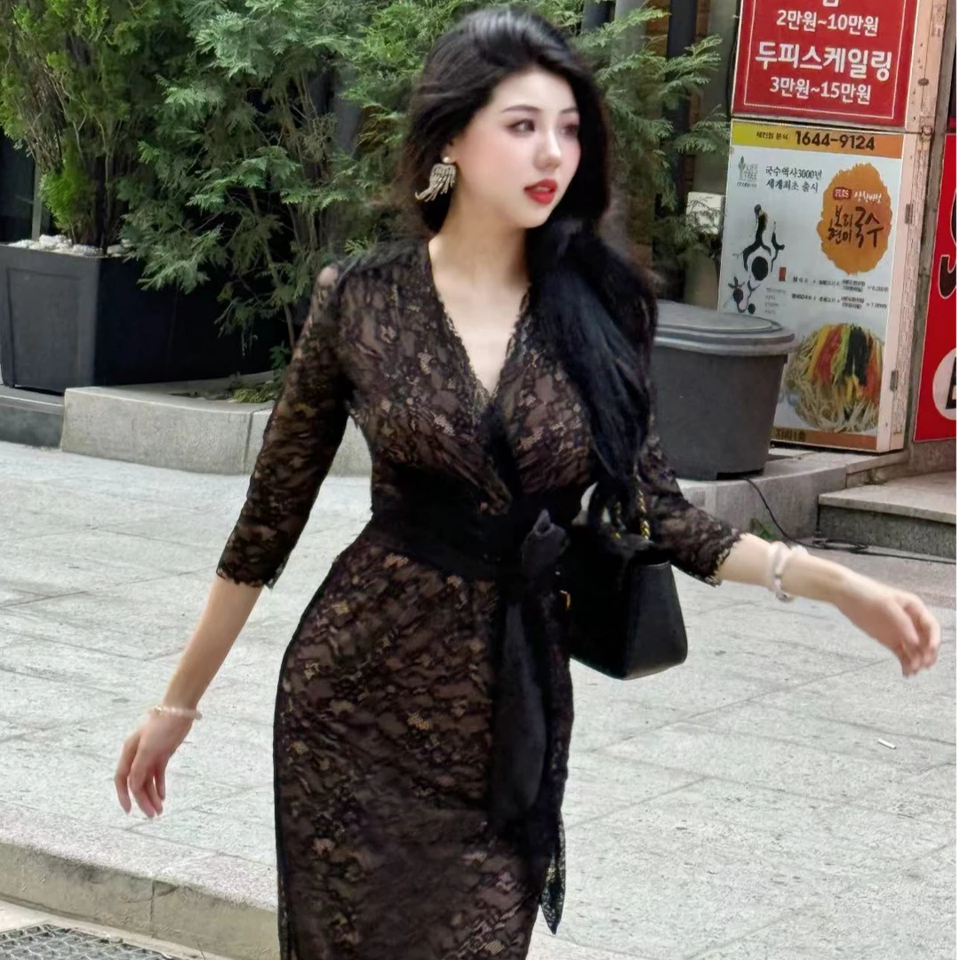 闪闪推荐【暗夜玫瑰】随拍气质高档有弹力蕾丝连衣裙SSQ1024