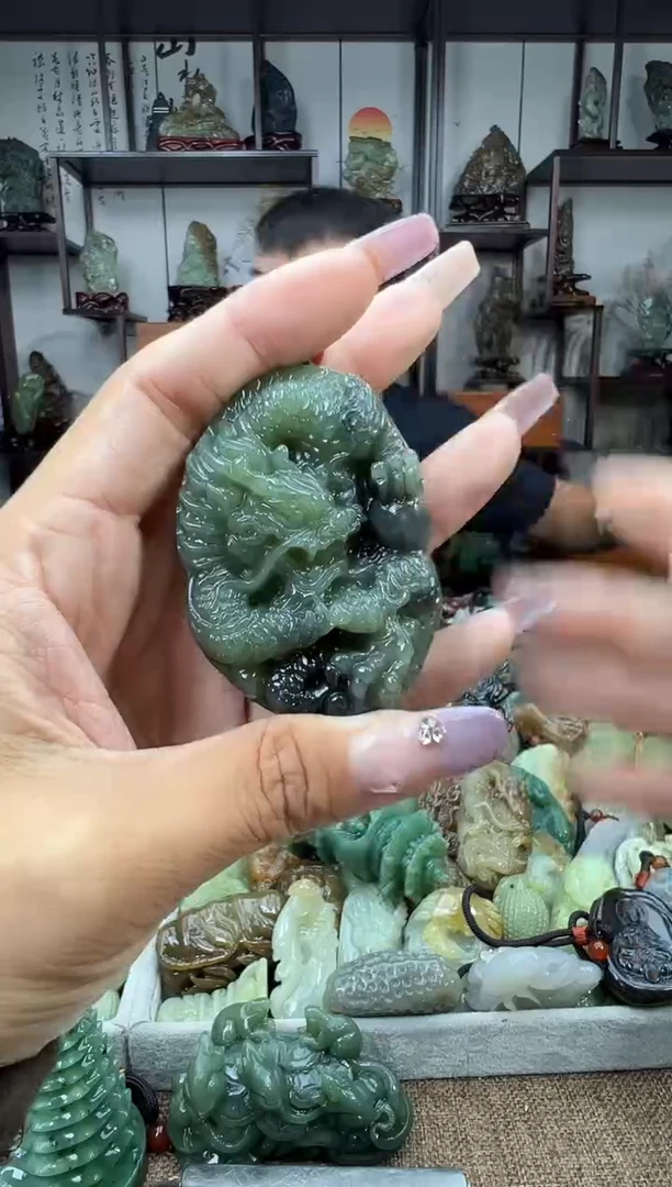 未镶嵌和田玉把件1