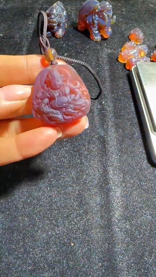 琥珀颈饰未镶嵌79