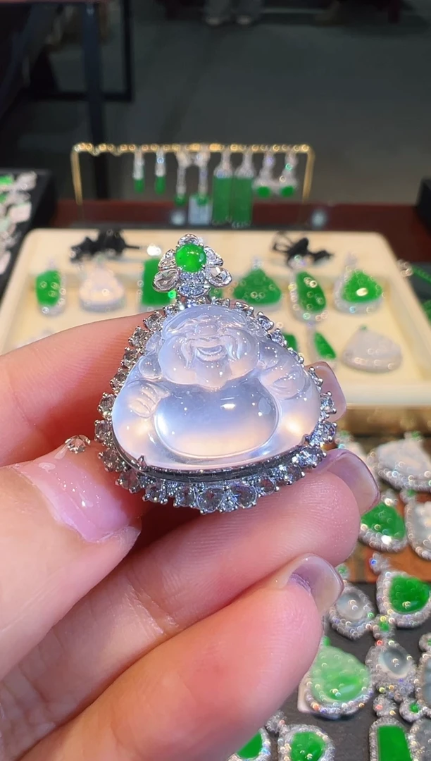 【闪购商品】翡翠吊坠(不含链)18K金镶嵌翡翠