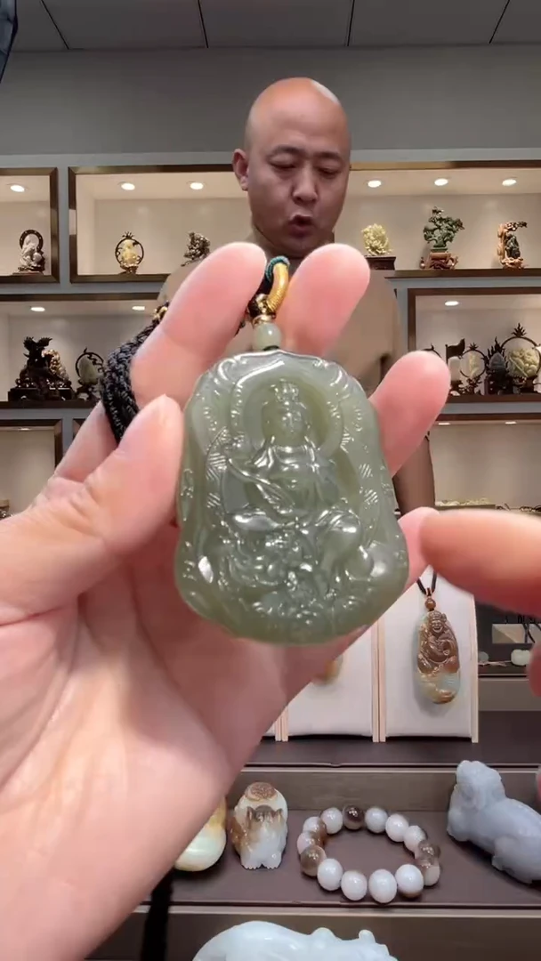 颈饰未镶嵌和田玉苏