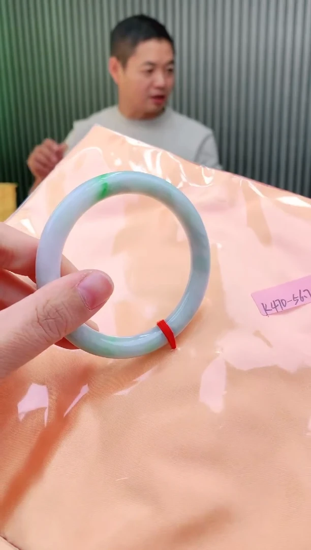 未镶嵌手镯翡翠56+