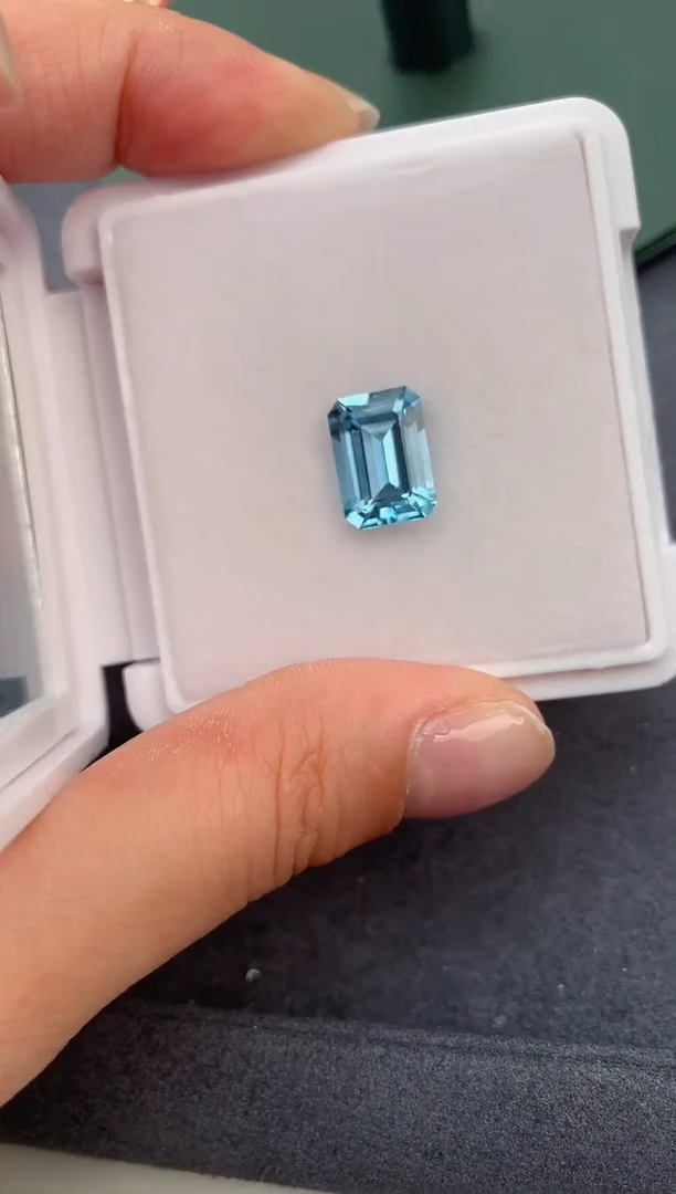 【闪购商品】海蓝宝石裸石未镶嵌4.4ct海蓝宝