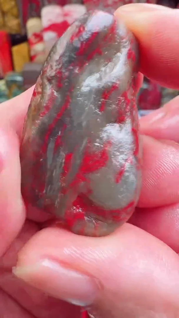 昌化鸡血石昌化田黄鸡血石