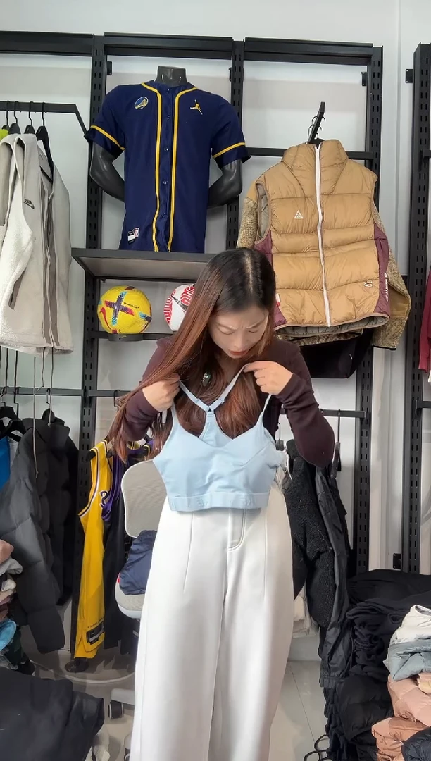 3513 编码  瑕疵直播间过款为准 尺码   身高