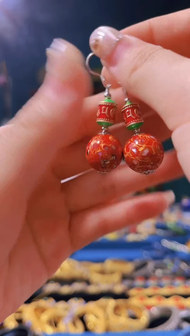 【闪购商品】非遗犀皮漆耳环红色