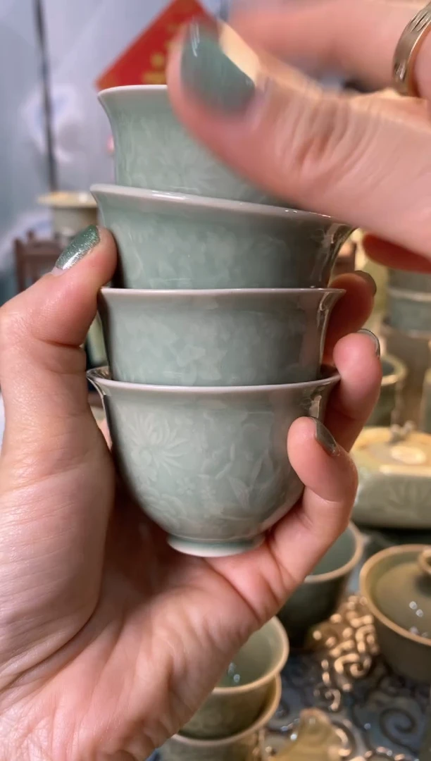 【闪购商品】100018 百花小杯 口失圆 4只微瑕