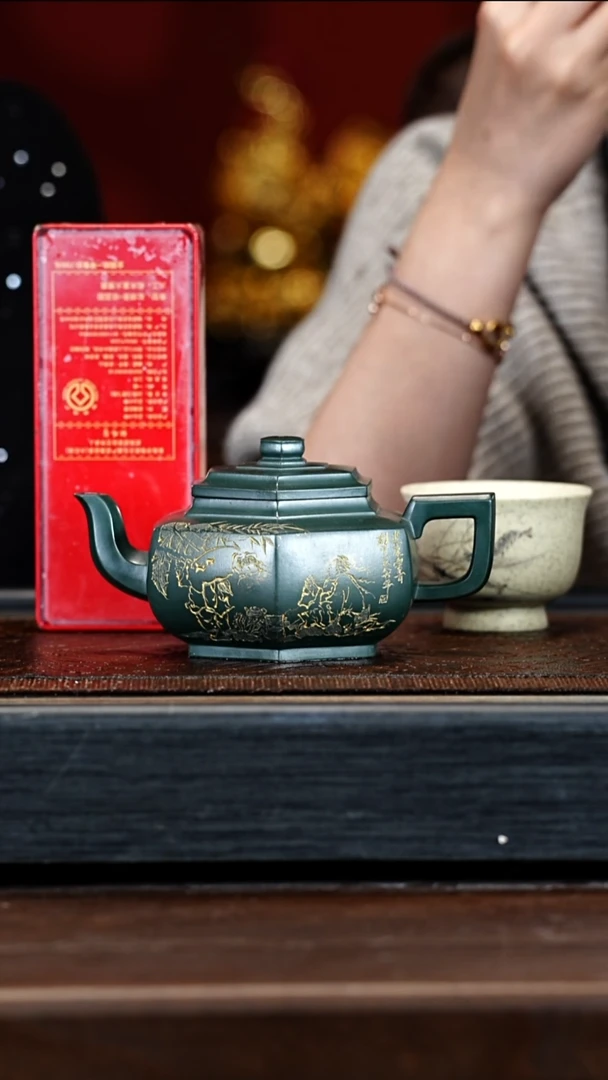 宜兴紫砂WJ 绿泥 六方雪华