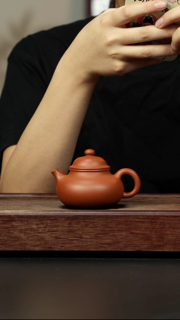 紫砂茶壶大红泥 容天