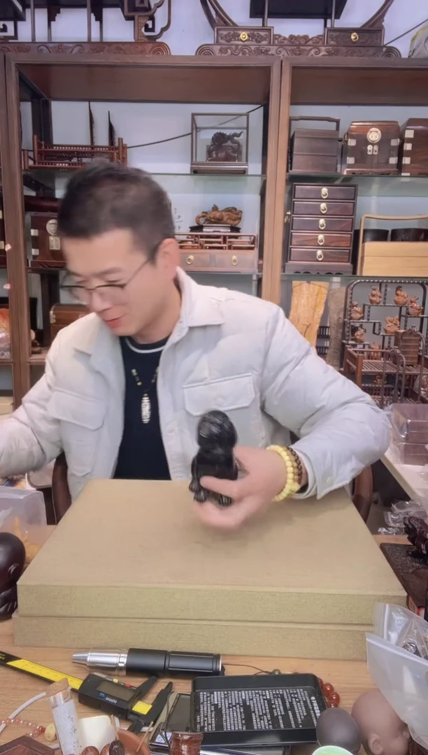 【闪购商品】乌木类书架417黑檀狗摆件