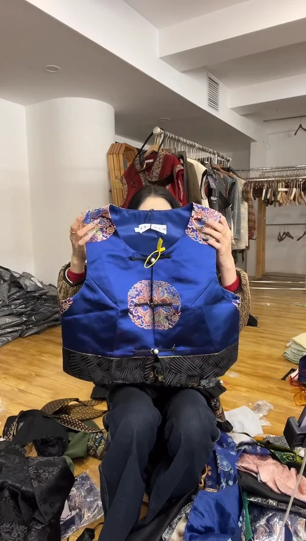 L码        105-115斤  马甲