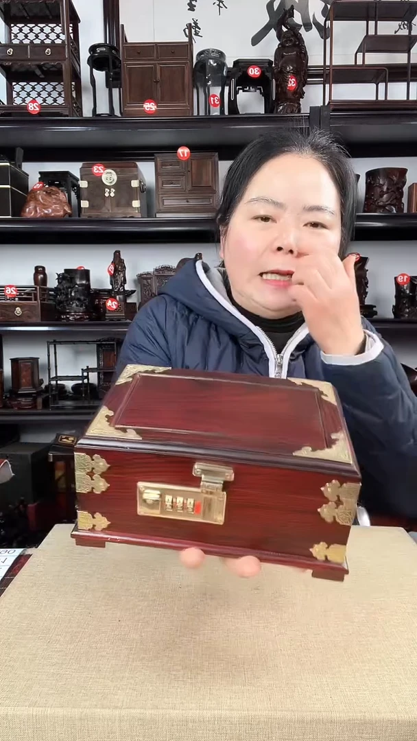 【闪购商品】木389老李红木工艺品
