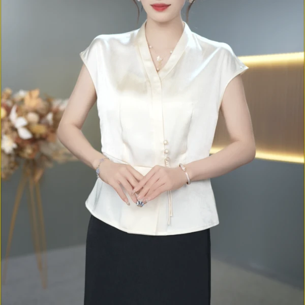 M夏季精选设计感小众时尚气质女V领短袖t恤百搭0604-8