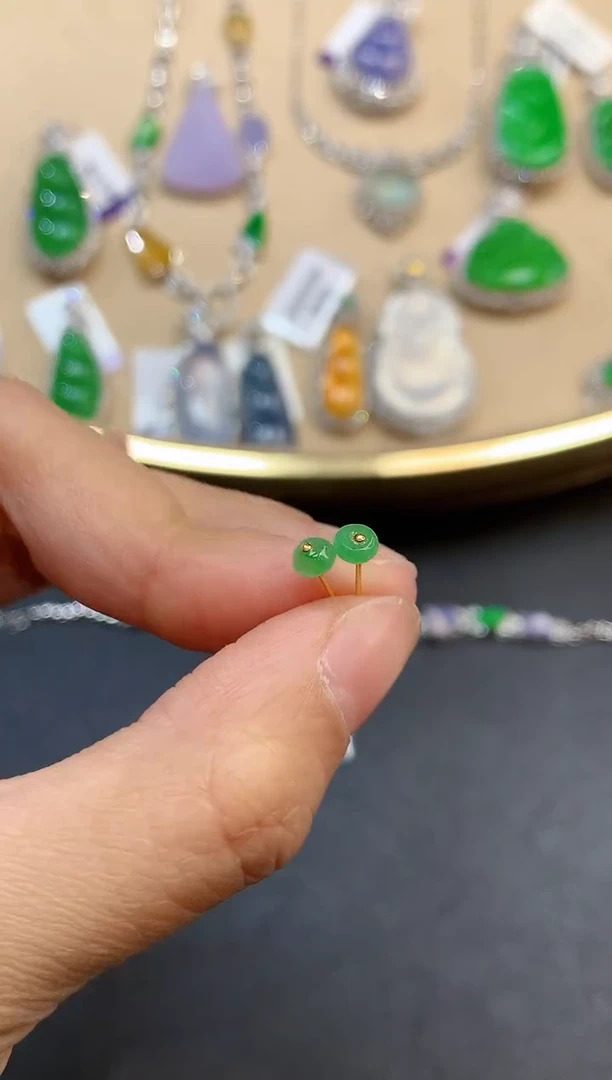 【闪购商品】翡翠耳饰18K金镶嵌多样性发一9999