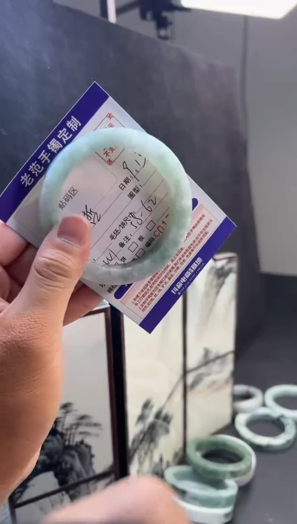 未镶嵌手镯定制翡翠追**鱼手镯58-62