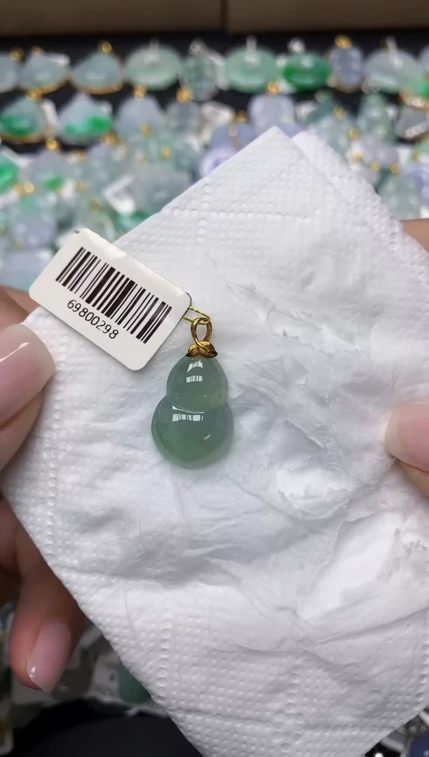 颈饰18K金镶嵌翡翠 11111111111