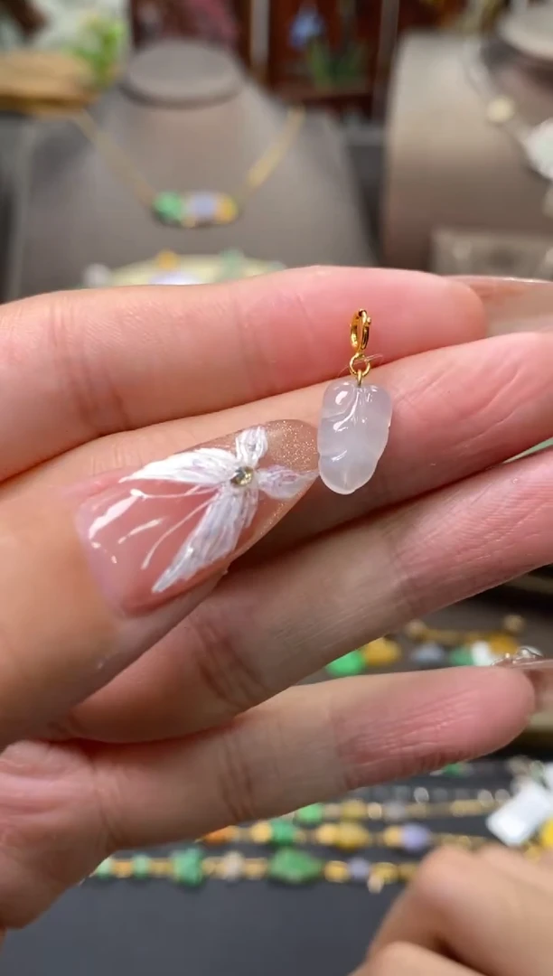 【闪购商品】翡翠颈饰18K金镶嵌净货11013