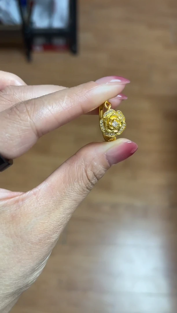 玫瑰花珐琅戒指一个