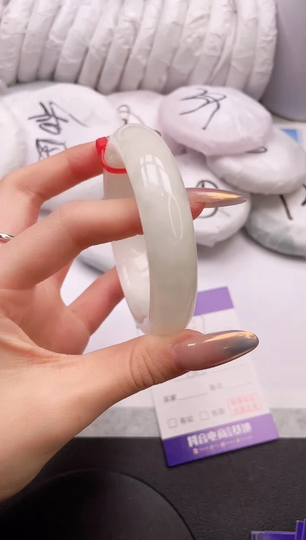 【闪购商品】和田玉手镯未镶嵌18L227-56