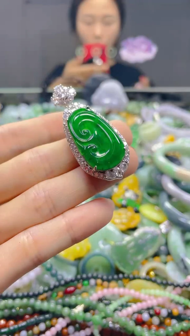 颈饰未镶嵌翡翠/N/翡翠A货，一件也是批发价