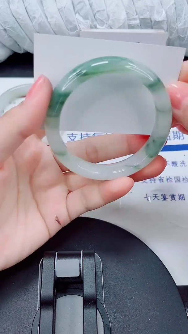 未镶嵌手镯石英质玉137-53/54