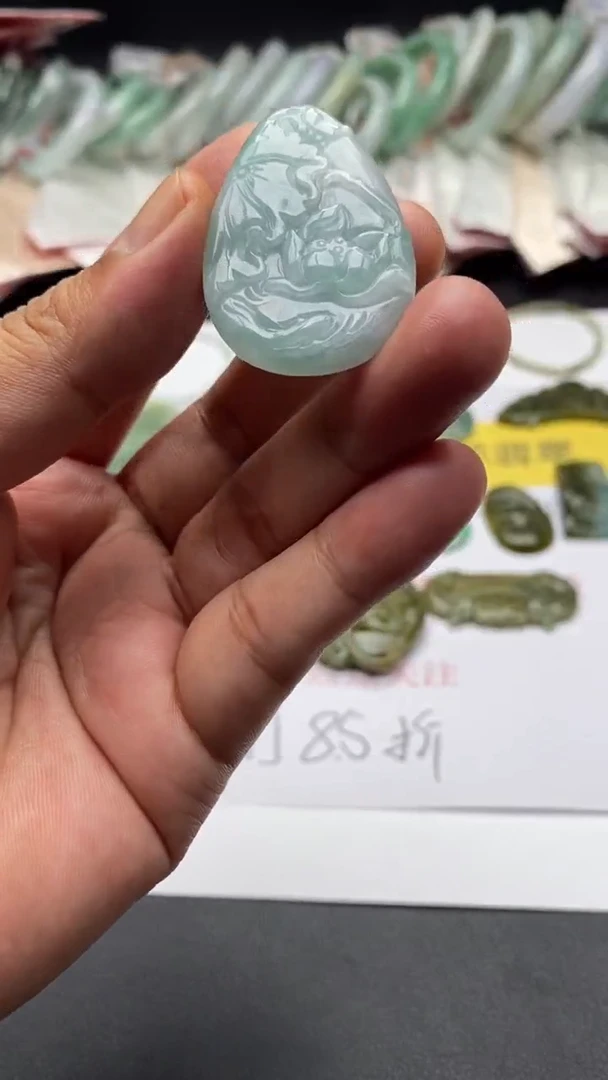 吊坠(不含链)未镶嵌翡翠荷叶鱼