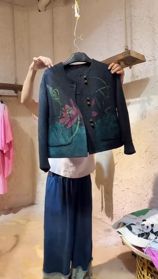 手绘荷花上衣11111