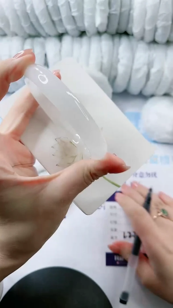 【闪购商品】石英质玉手镯未镶嵌多样性发货L223