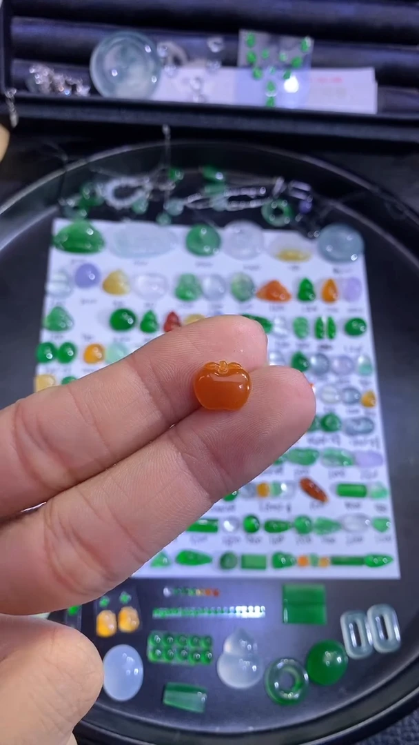 未镶嵌挂件翡翠苹果