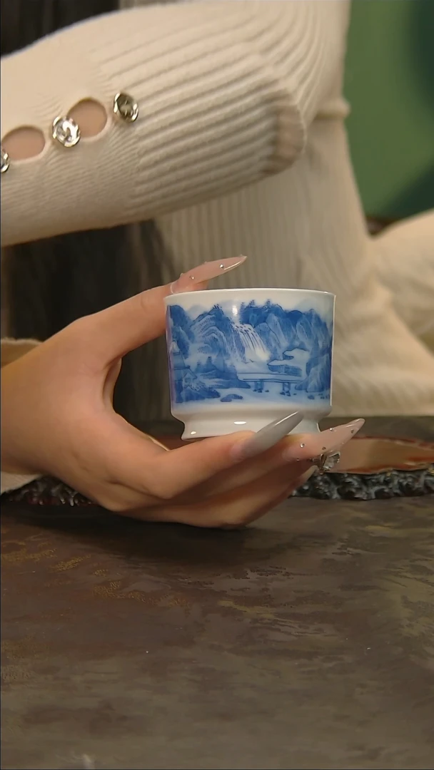 【闪购商品】青花手绘山水主人杯
