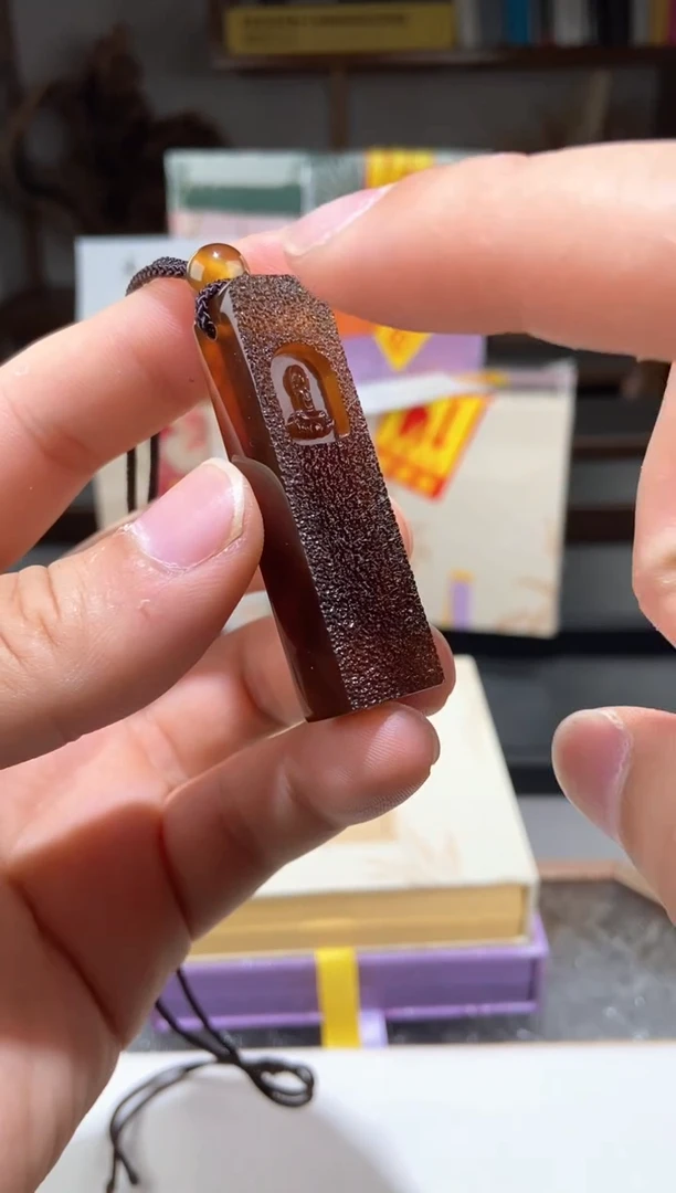 琥珀颈饰未镶嵌棕红珀石窟悟道