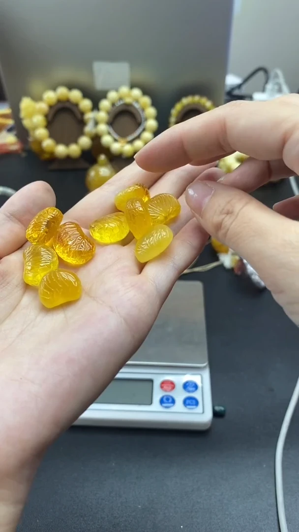 琥珀未镶嵌珠宝奇石402多样性发其一默认有瑕