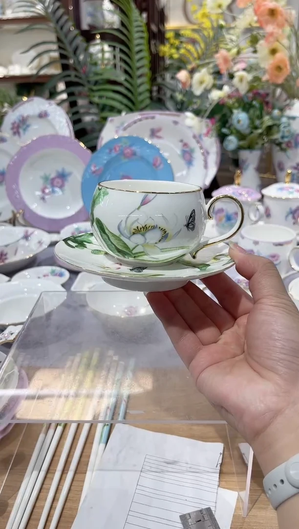 36%以上骨粉骨瓷圆球杯碟