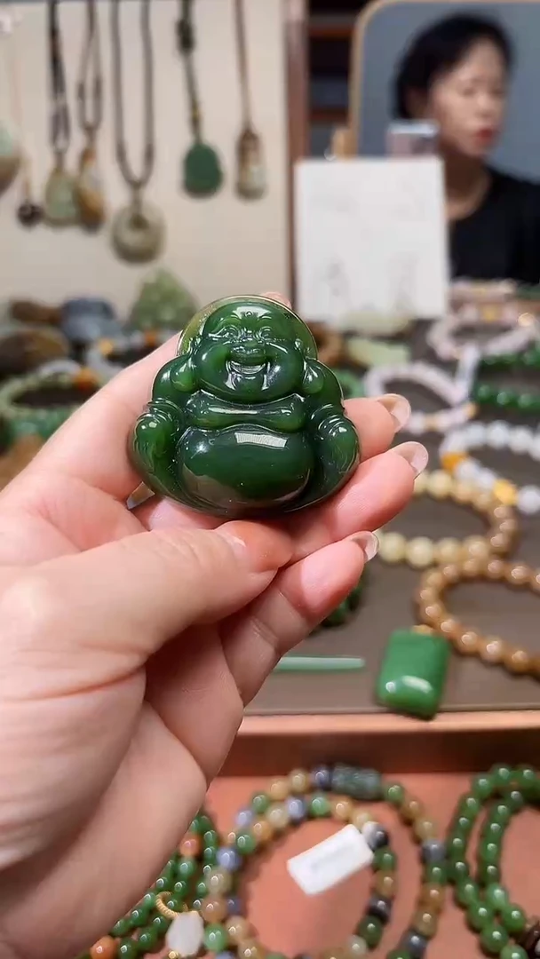 颈饰未镶嵌和田玉（碧玉）1