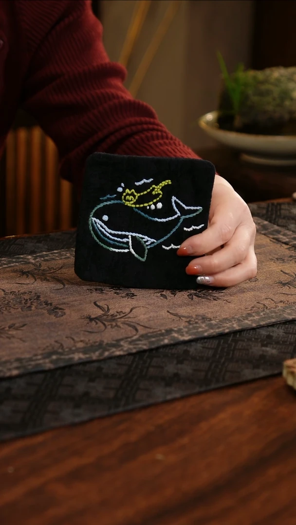 【闪购商品】织绣正方形杯垫小号A款绿鲸鱼